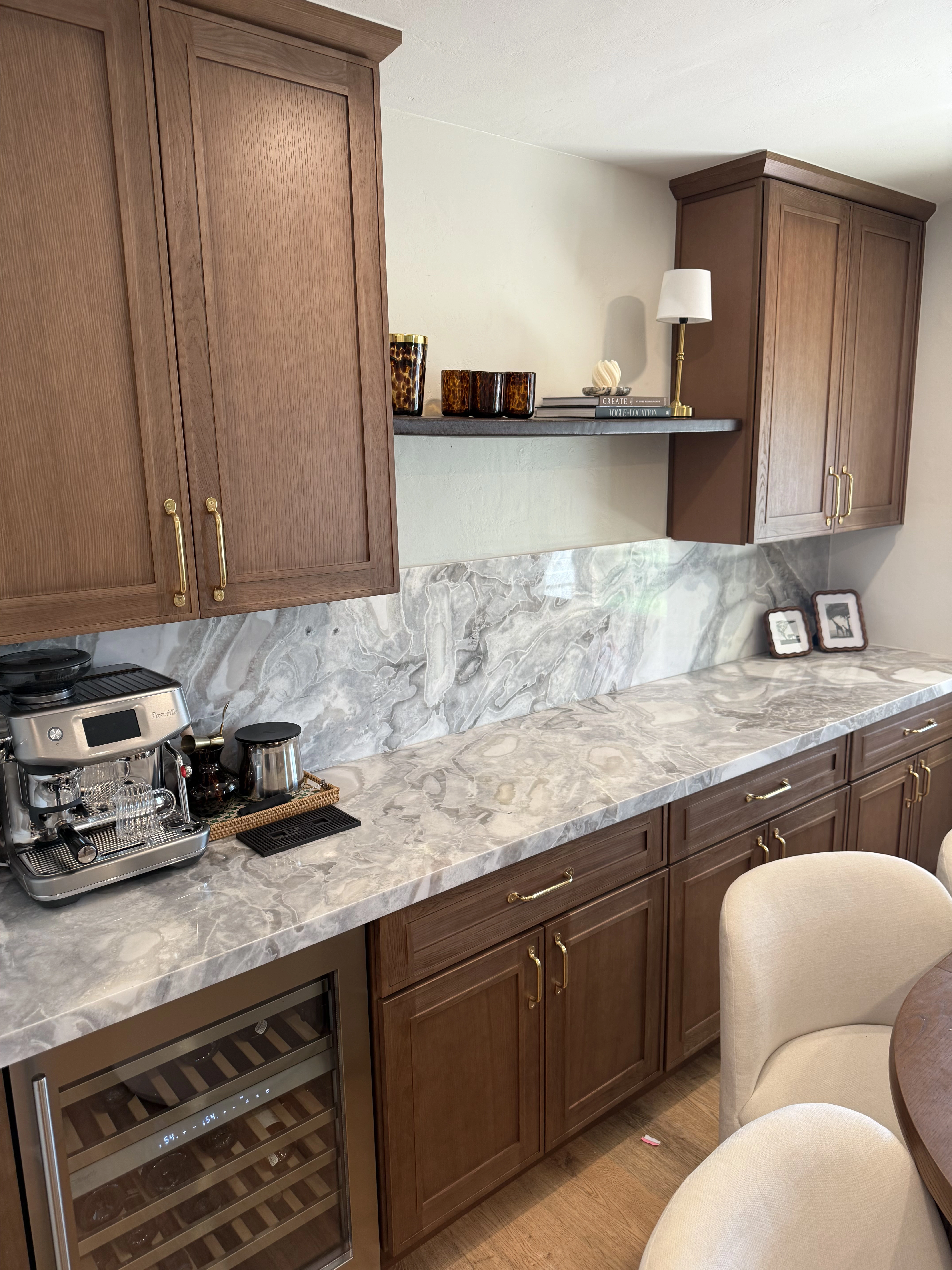 Oyster White Marble scene 4